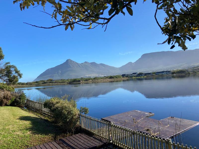 To Let 3 Bedroom Property for Rent in Lake Michelle Western Cape
